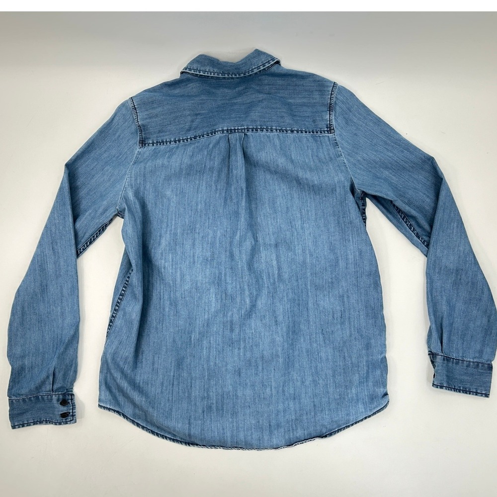 Express Womens Light Wash Denim Button Down Shirt Small Dual Pockets Cotton - Picture 4 of 8